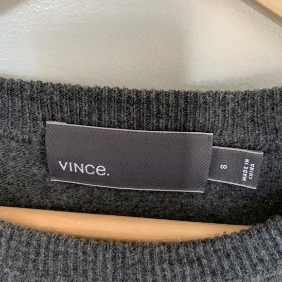 VINCE OMBRÉ CREWNECK CASHMERE BLEND SWEATER - Picture 2 of 2